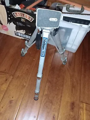 Velbon VEF-3 Professional Tripod Strong & Stout Excellent Condition • $29.99