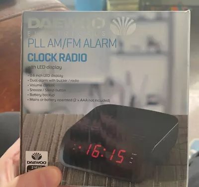Daewoo Classic AM/FM Alarm Clock Radio • £10