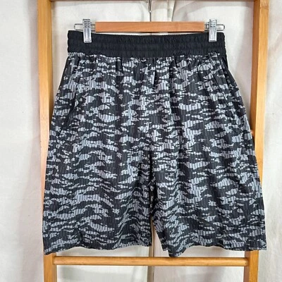 $8.48 • Buy Puma Shorts Mens Medium Black & Grey Camouflage Print Activewear