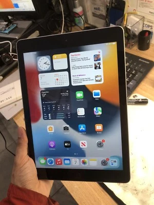 $249 • Buy Ipad 6th Gen(32gb WiFi) Look Like Brand New