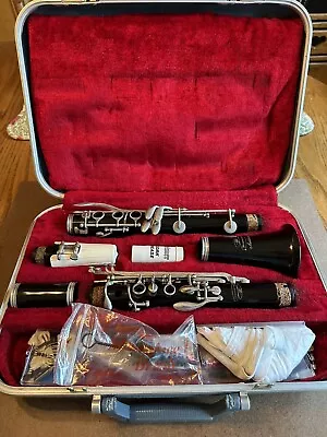 Buescher Aristocrat Bb Clarinet W/ Hard Case • $85.66