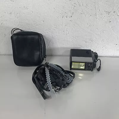 Vintage Vivitar Auto 252 Camera Flash W Case & Cord Collectible • $11.99