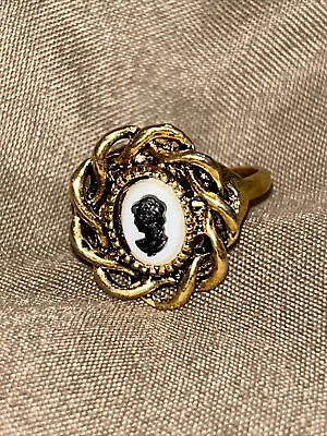 Vintage Cameo - Black With White Background Adjustable Ring • $9.99