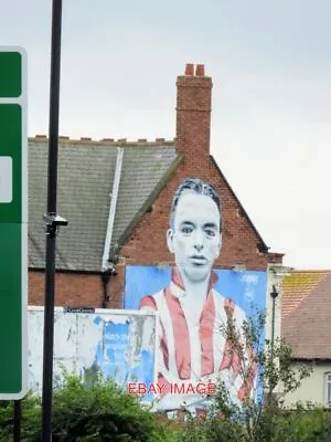 Photo  Mural Of Raich Carter Painted On The Blue House Pub In Hendon Sunderland • £1.85