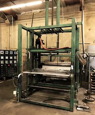 $8000 • Buy Thermoformer Vacuum Former 46 X52  Forming Area. Dual Platen Calrod Heat