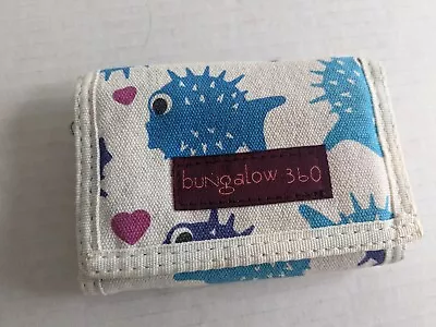 Bungalow 360 Trifold Vegan VelcroWallet (Blow Fish) • £14.11