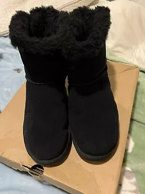 Womens Ugg Boots Size 9 Black • $17.50