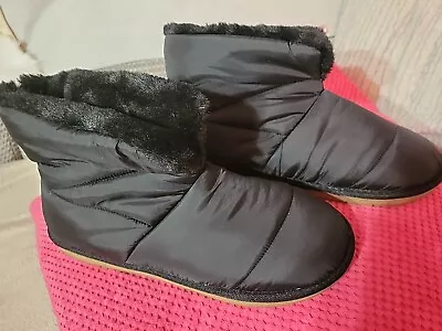 M & S Slipper Boots BLACK UK 8 Euro 40 Excellent Condition  • £4