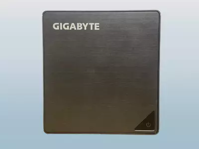 Gigabyte Brix S Ultra Compact GB-BKi5HA-7200 Mini PC 8GB RAM 128GB SSD WIN10 • $209