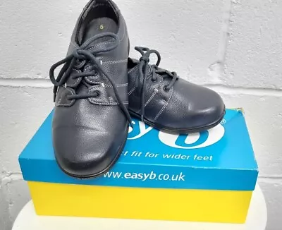 Easy B Navy Leather Lace Up Shoes Size 5. PWM • £15