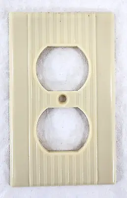 1 Vintage Leviton Bakelite Ivory Cream Ribbed Design  Outlet Cover • $12.99