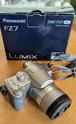 Panasonic Lumix DMC-FZ7 6.1MP Digital Bridge Camera With Box. • £24.99