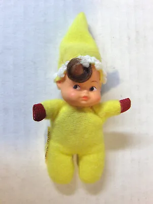 *** 1960s Vintage Mini Matchbox Bean Bag Baby Doll In Yellow Outfit & Hat! *** • $12