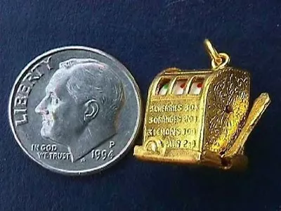 $26.95 • Buy Vintage Gold LAS VEGAS SLOT MACHINE MOVEABLE GAMBLING Charm MOVABLE SPINS #M