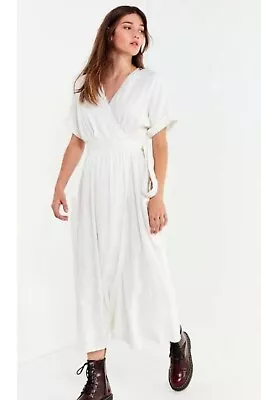 Urban Outfitters Gabrielle Wrap Dress In White Size XS • $49.99