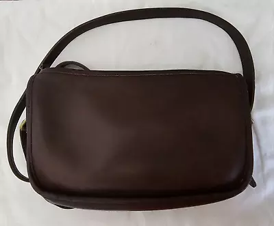 Vintage Coach Shoulder Bag (No Hangtag) • $55