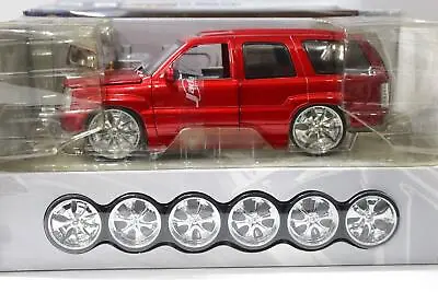 1:18 Jada Cadillac Escalade Dub City Red 2002 Kit / Kit • $46.50