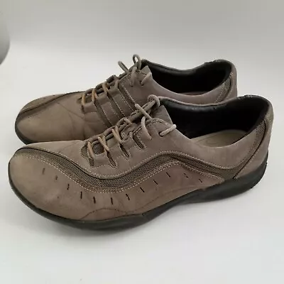 $27.99 • Buy Clarks Wave Walking Shoes Womens Size 8M Brown Gray Nubuck Leather 86510