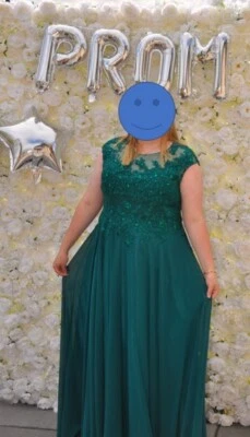 £75 • Buy Emerald Green Forever Angel Prom Dress - Size 18