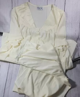 Vanity Fair 100% Nylon 2 Piece Pajama Set Yellow Medium Short Sleeve Vintage USA • $20