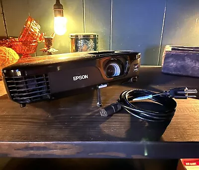 Epson EX5210 XGA 3LCD Projector (EXCELLENT CONDITION) • $215