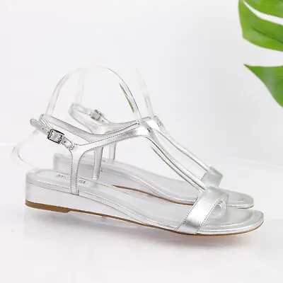 Michael Kors Arden Sandal Women's Size 7.5 Silver Leather T-Strap Dress Shoe • $44.39