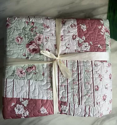 £27 • Buy Floral Bedspread / Quilted Design/ KINGSIZE