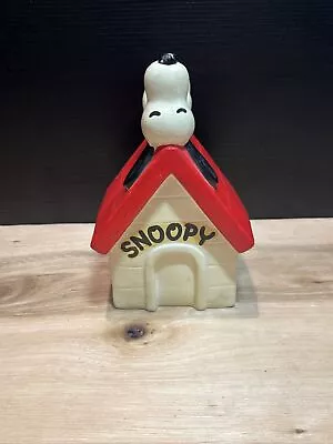 Vintage 1970s Snoopy Doghouse Ceramic Coin Bank Peanuts Charlie Brown • $9.99