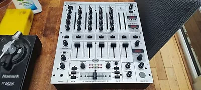 Behringer Djx700 Professional 4 Channel Mixer • £100