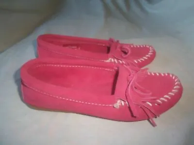 Minnetonka Kilty Fringe Pink Leather Ballet Flat Moccasin Slip On Driving Shoe 6 • $24