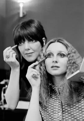British Fashion Designer Mary Quant Applying Make-up 1970 OLD PHOTO 4 • £5.58