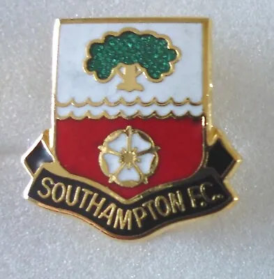 SOUTHAMPTON F.C. FOOTBALL Enamel Pin Badge THE SAINTS • $9.94