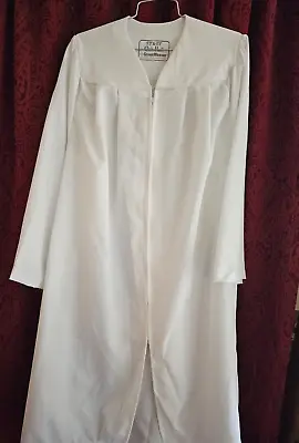 Graduation Robe / Gown By Oak Hall Size 5'3  To 5'5  WHITE • $9.99
