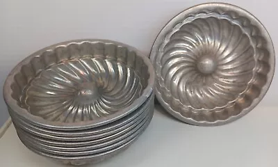 8  Vintage Tin Cake Or Tart Mold Aluminum Mini Small Cake Molds Tart Baking Pans • $8