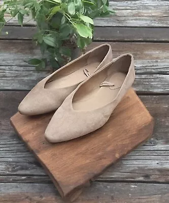 H&M Beige Flats Shoes Women's Size 8/38 Pointed Toe Faux Suede Classic Comfort • $12