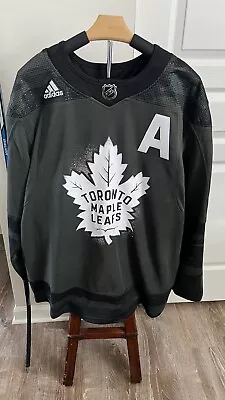 Toronto Maple Leafs Auston Matthews Military Salute Authentic Jersey RARE NWT  • $399.99