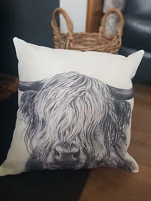 Highland Cow 45cm Zipped CUSHION COVER Cream & Grey. • £5.99