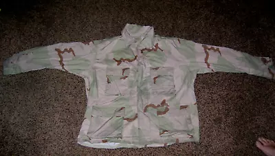 Military 3 Color Desert Camouflage Combat Coat ~ Large / X-Short ~ Nylon/Cotton • $7.31