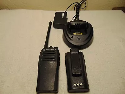 MOTOROLA CP200D TWO WAY RADIO AAH01JDC9JC2AN - WORKS VHF 136-174MHz • $59.99