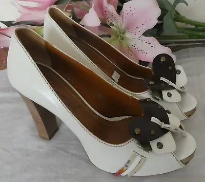 Fabulous Lea Foscati White All Leather Peep Toe 'butterfly' Accent UK4/EU37 • £15