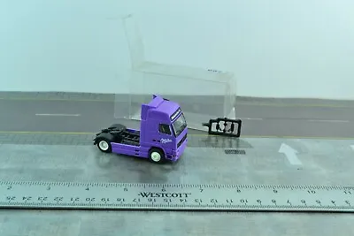 Herpa VOLVO Globetrotter XL Tractor Unit Truck MILKA Purple 1:87 HO  (HO852) • $9.99