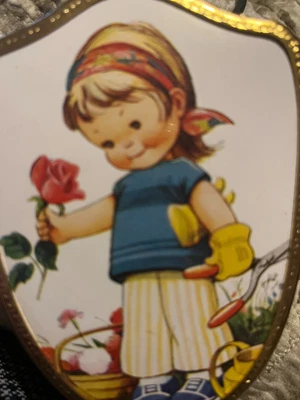 £8 • Buy Mabel Lucie Attwell Vintage Hair Brush
