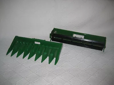 Ertl John Deere Corn Head And Grain Head For 9500/9600 Combine 1/28th Scale • $24.99