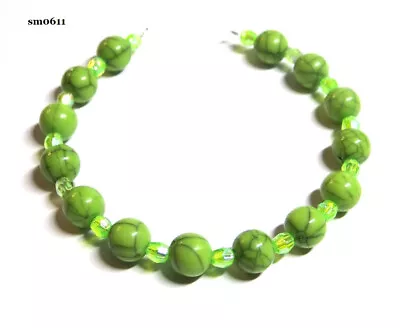 MEMORY WIRE BRACELET - GREEN BEADS WITH GREY VEINING......sm0612 • £3.75