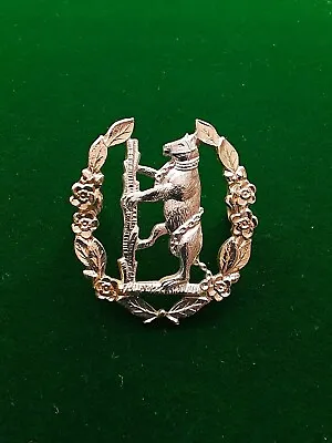 Genuine Queen's Own Warwickshire And Worcestershire Yeomanry Staybrite Cap Badge • £8