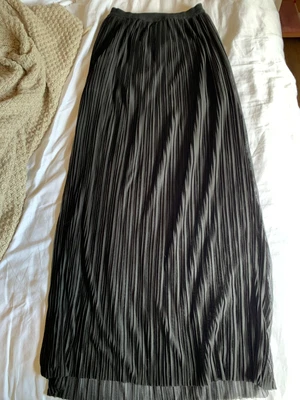£13 • Buy ASOS Black Maxi Sheer Pleated Skirt (UK Size 6)