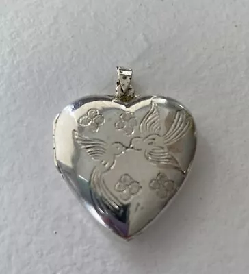 Vtg Large Sterling Silver Etched Love Birds Heart Pendant Locket • $39.99