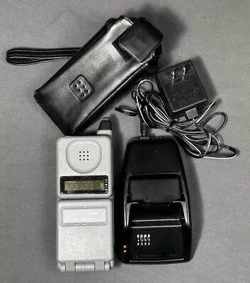 Vtg Motorola CellularOne Brick Flip Cell Phone W/ Battery & Charger Rare EUC • $59.99