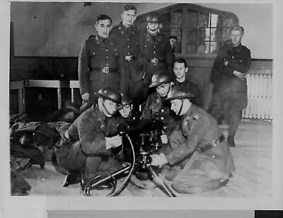 1933 Maryland State Troopers Setting Up Machine Guns Press Photo • $24.99
