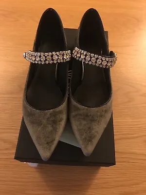 Kurt Geiger Kingly Grey Velvet Flat 'Mary Jane' Style Shoes With Diamanté Sz 5 • £80